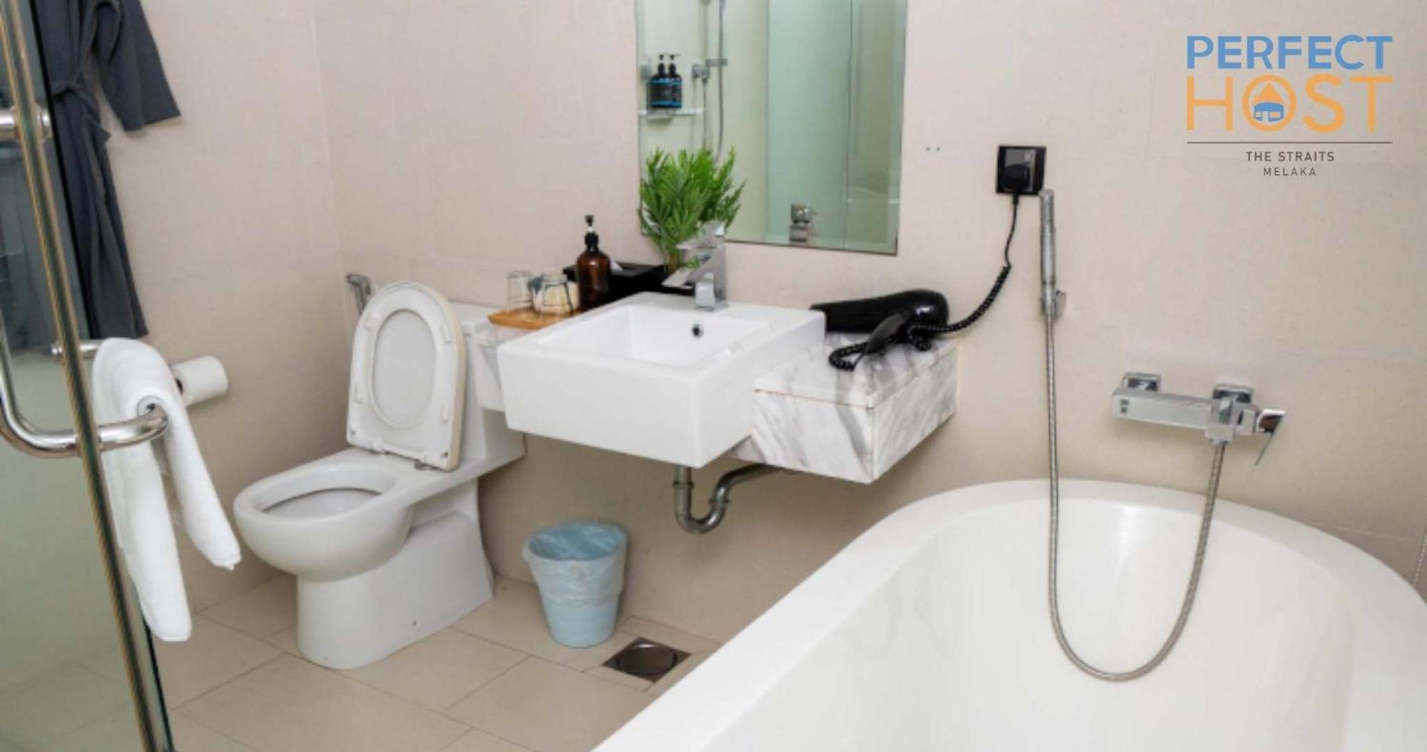 The Straits Melaka By Perfect Host Aparthotel Екстериор снимка